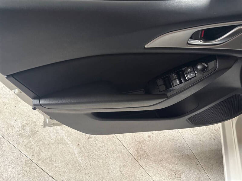 2018 Mazda MAZDA3 Sport