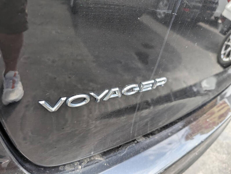 2020 Chrysler Voyager LXi