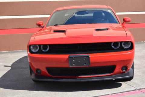2016 Dodge Challenger SXT Plus
