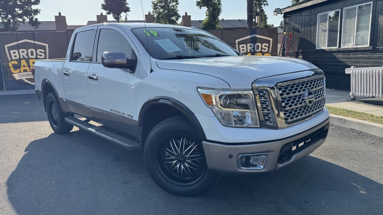 2019-nissan-titan-platinum-reserve-4x4-4dr-crew-cab.jpg