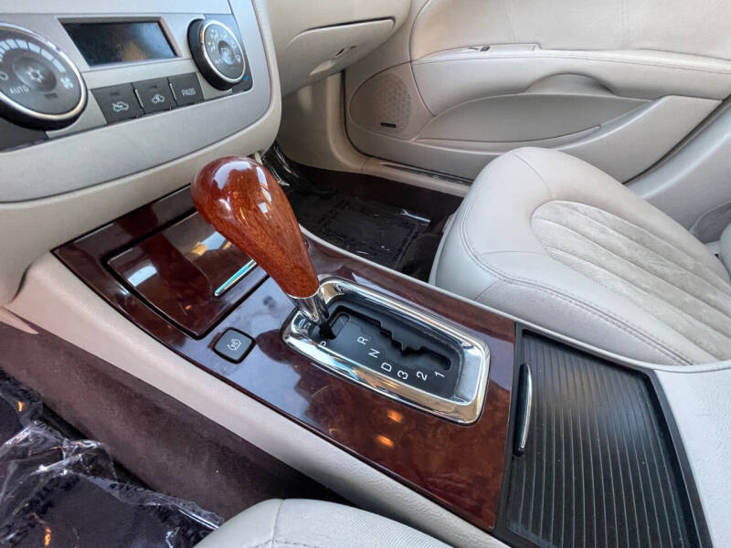 2011 Buick Lucerne Super