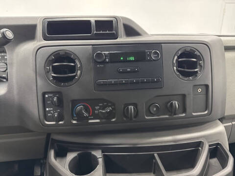 2013 Ford E-Series E-350 SD