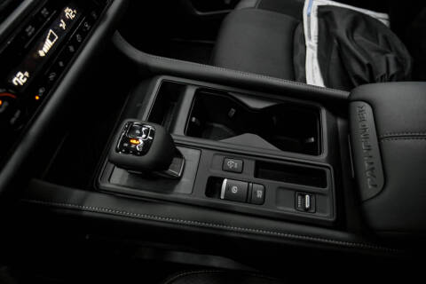 2025 Nissan Pathfinder S