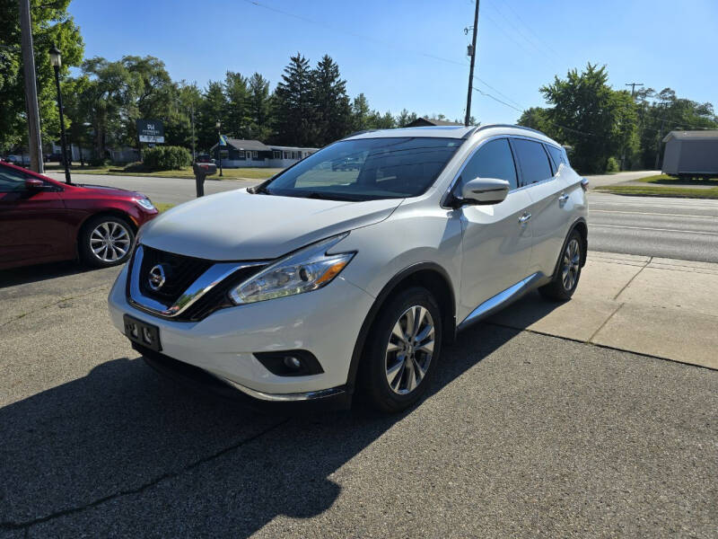 Nissan Murano's photo