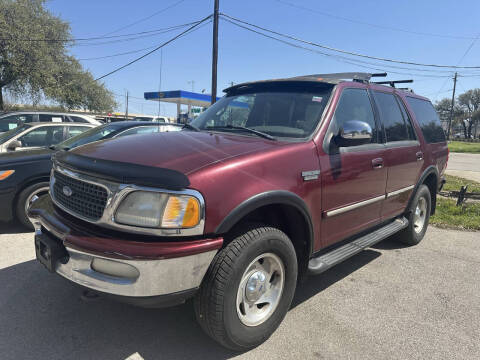 1997 Ford Expedition for sale at Stark Autos in Cedar Park TX