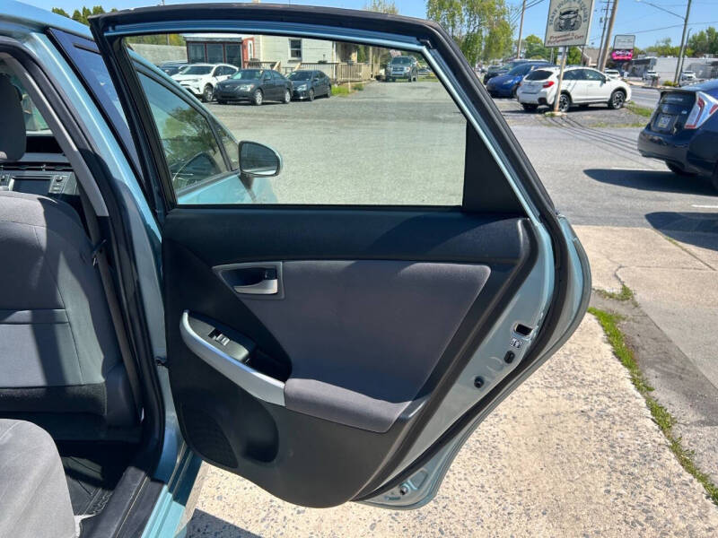 2014 Toyota Prius Two