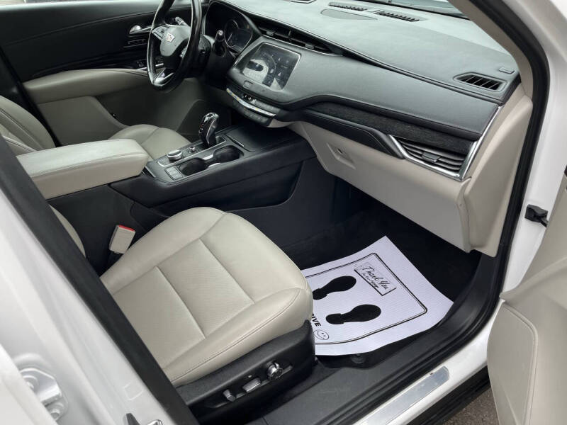 2019 Cadillac XT4 Premium Luxury