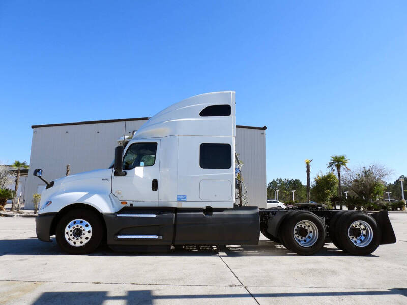 2020 International LT625