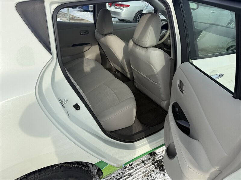 2011 Nissan LEAF SL