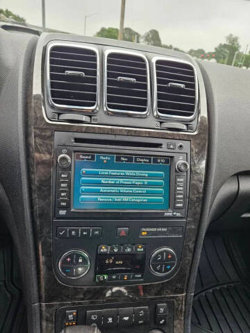 2011 GMC Acadia Denali