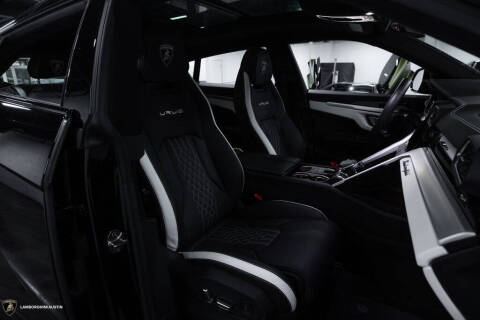 2023 Lamborghini Urus S