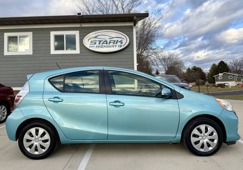 2014 Toyota Prius Base's photo