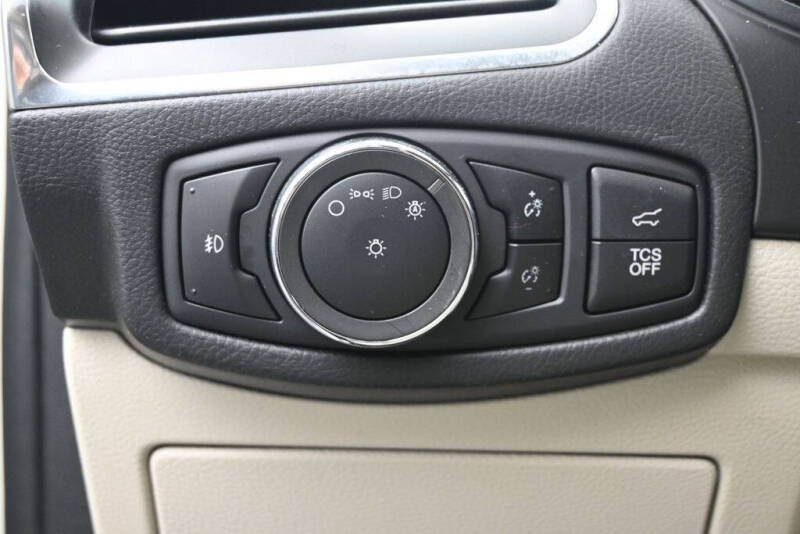 2024 Ford Edge Titanium
