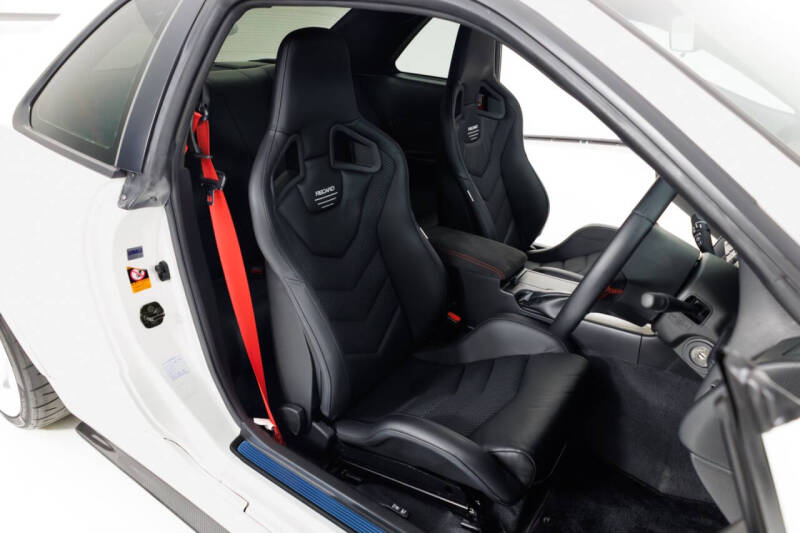 2000 Nissan GT-R