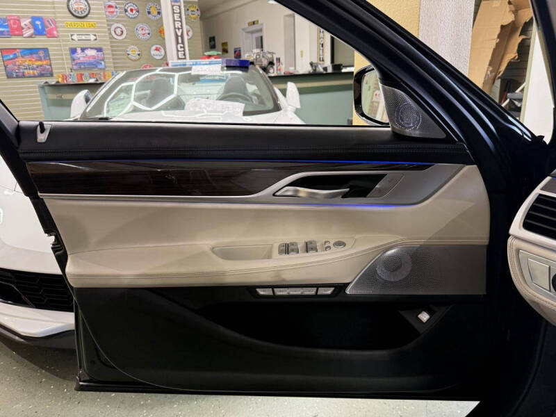 2018 BMW 7 Series M760i xDrive