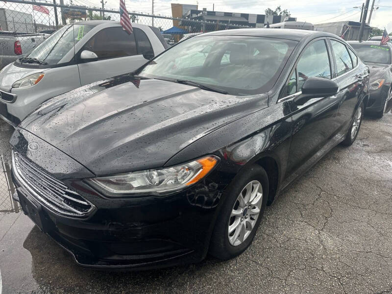 2018 Ford Fusion S photo 2