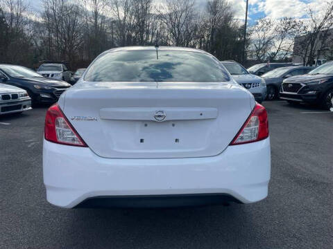 2017 Nissan Versa 1.6 S