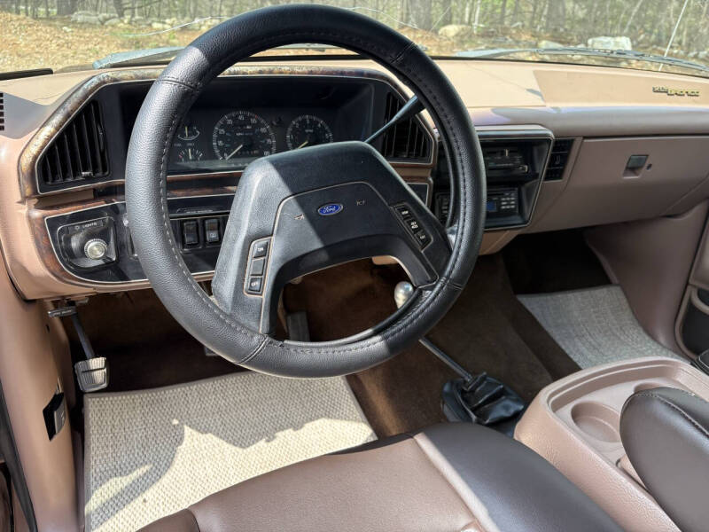 1987 Ford Bronco - Photo 18