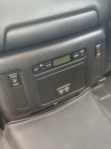 2017 Nissan Armada Platinum