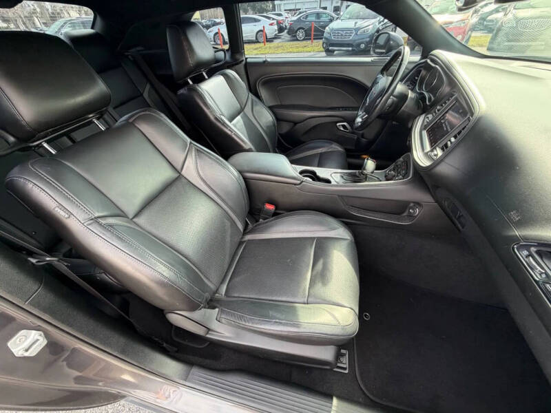 2020 Dodge Challenger SXT