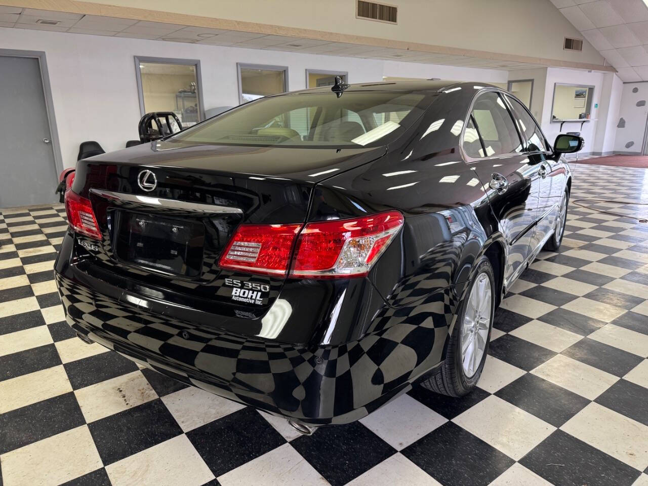 2010 Lexus ES 350 for sale at BOHL AUTOMOTIVE in Racine, WI