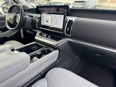 2025 Ford Expedition MAX Platinum