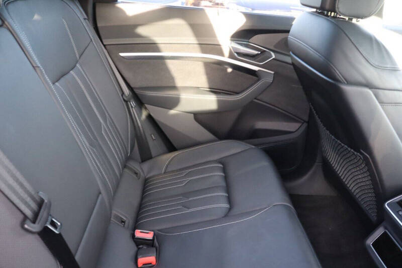 2022 Audi e-tron quattro Chronos