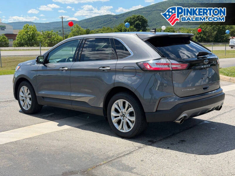 2024 Ford Edge Titanium