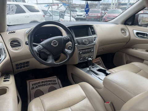 2017 Nissan Pathfinder S