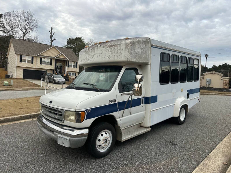 2002 Ford E-Series E-350 SD