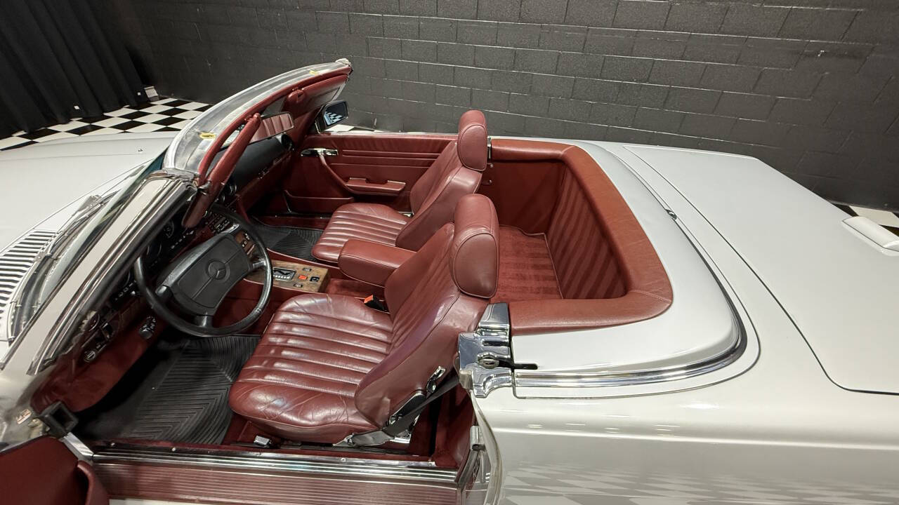 1988 Mercedes-Benz 560-Class 47