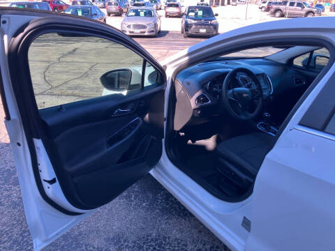 2017 Chevrolet Cruze LT Auto