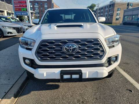 2021 Toyota Tacoma for sale at OFIER AUTO SALES in Freeport NY
