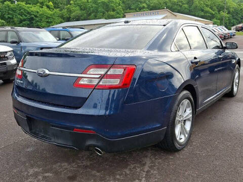 2017 Ford Taurus SE