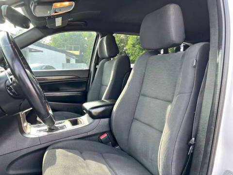 2017 Jeep Grand Cherokee Laredo