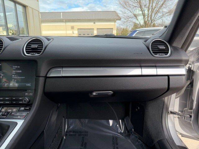 2024 Porsche 718 Cayman