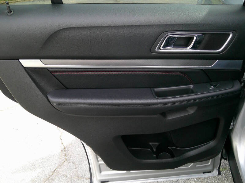 2017 Ford Explorer Sport