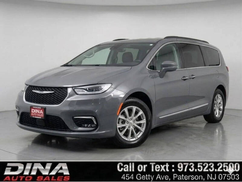 2022 Chrysler Pacifica Touring L