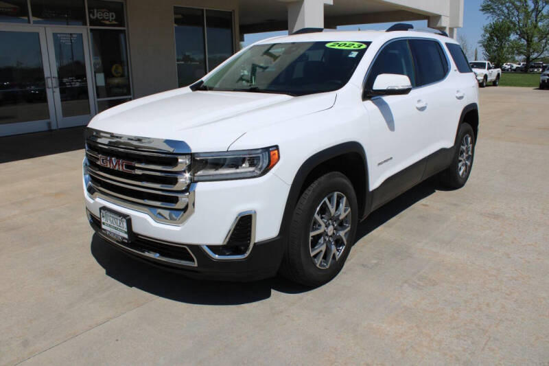 2023 GMC Acadia SLT