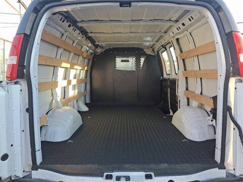 2023 Chevrolet Express 2500