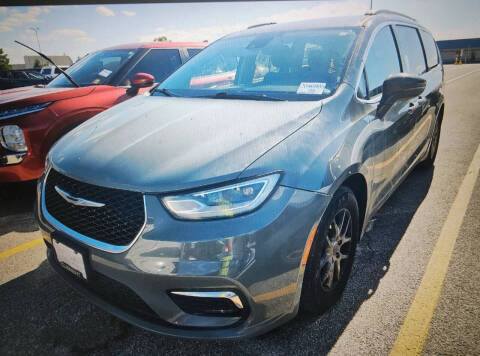 2022 Chrysler Pacifica Touring L