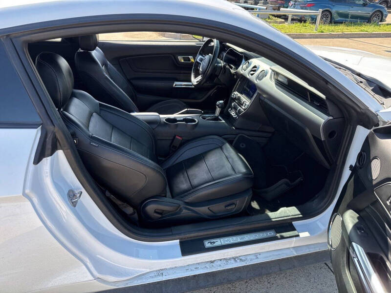 2022 Ford Mustang EcoBoost Premium