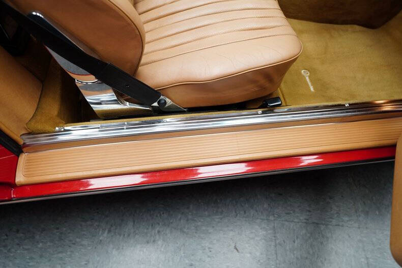 1986 Mercedes-Benz 560-Class 560 SL