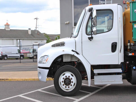 2020 Freightliner M2 106