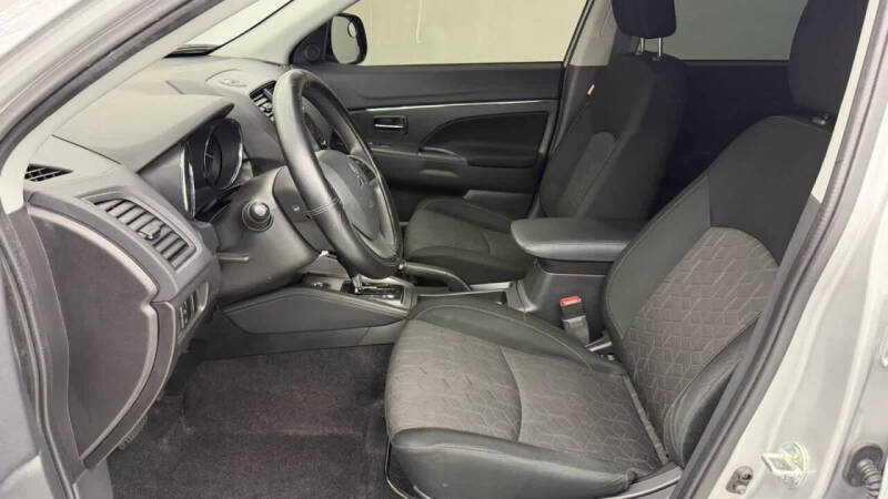 2024 Mitsubishi Outlander Sport ES