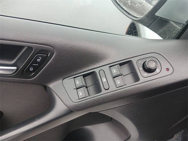 2018 Volkswagen Tiguan Limited 2.0T 4Motion