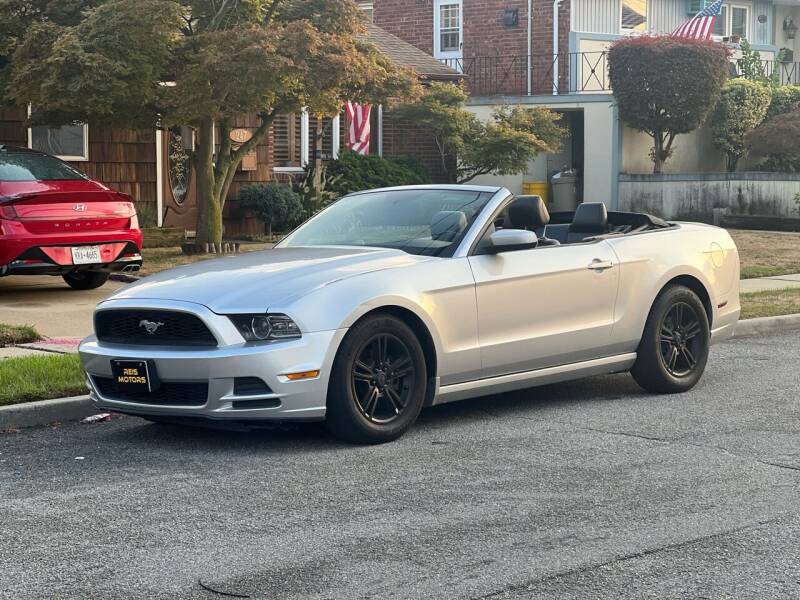 2013 Ford Mustang for sale at Reis Motors LLC in Lawrence NY