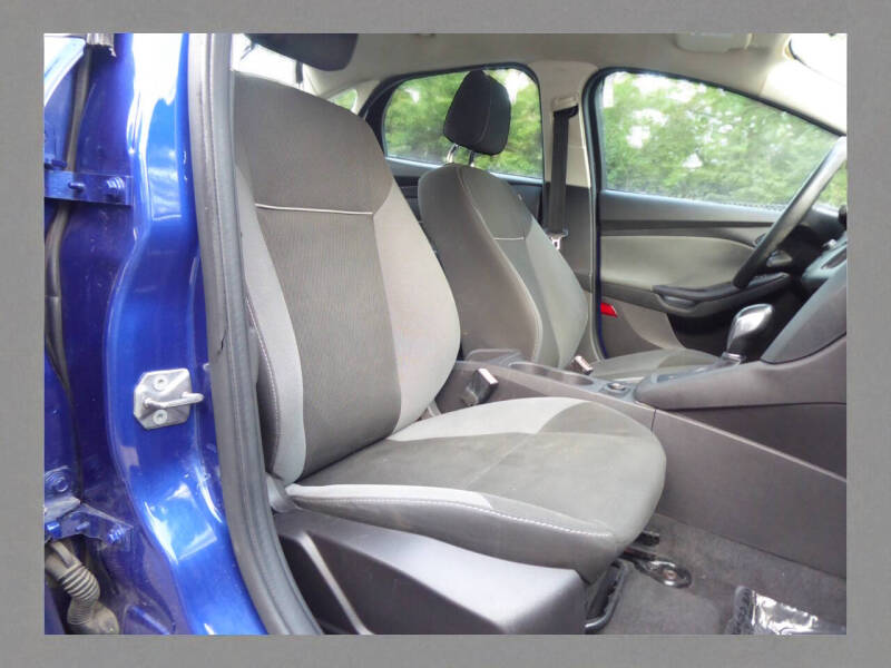 2012 Ford Focus S - Photo 15