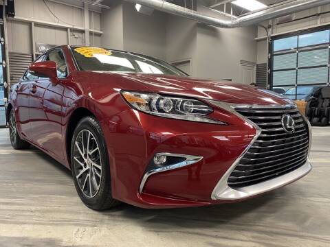 2017 Lexus ES 350 for sale at Crossroads Car & Truck in Milford OH