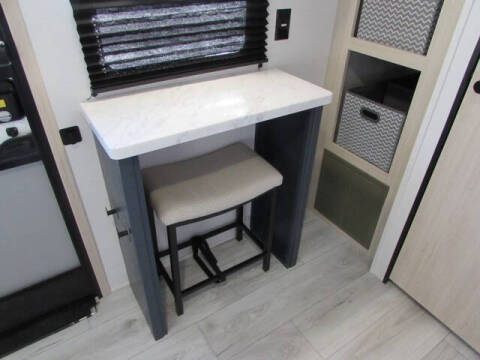 2025 Forest River AVENGER 25